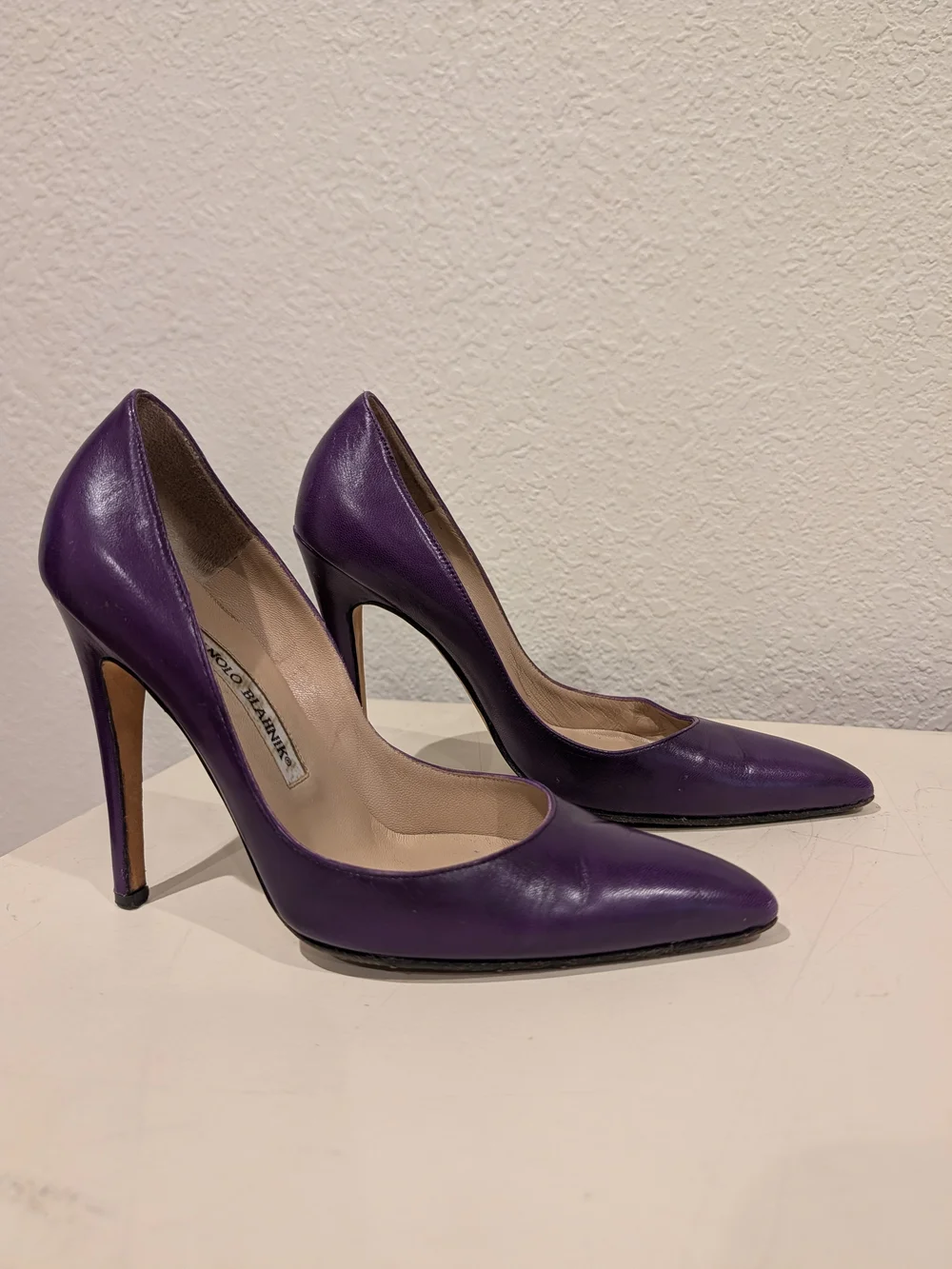 Manolo Blahnik Purple Pointed Toe Stiletto Pumps